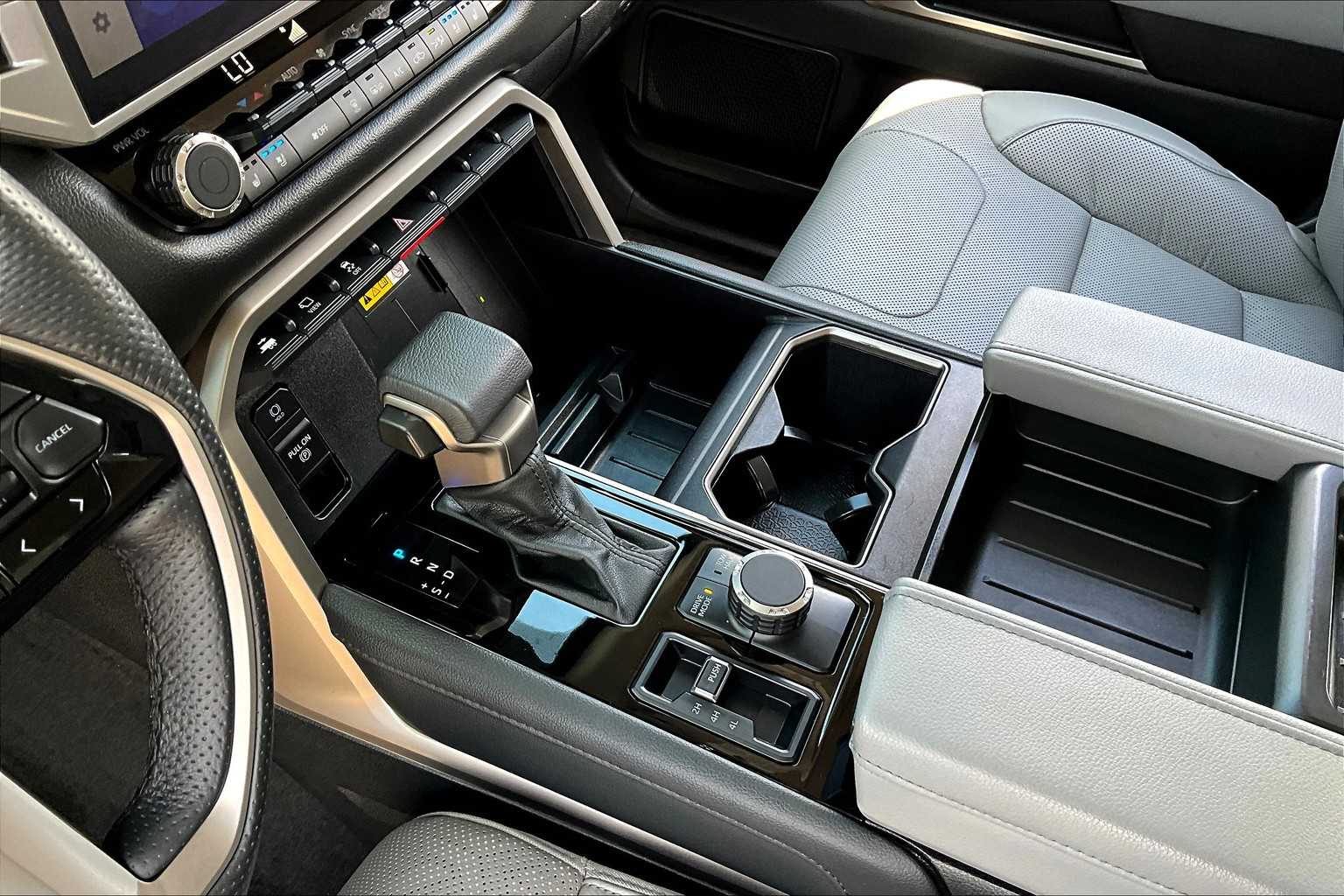 2024 Toyota Tundra Limited CrewMax photo 15