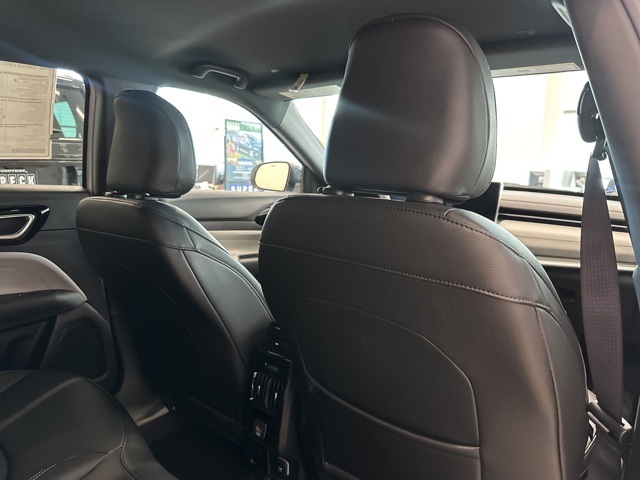 2025 Jeep Compass Limited photo 25