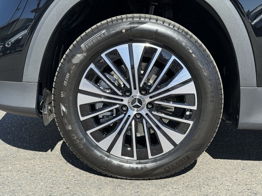 2025 Mercedes Benz EQB photo 23