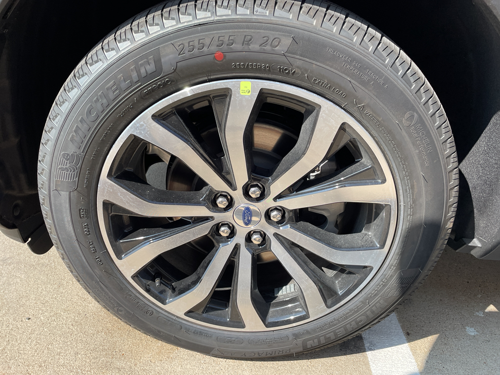 2025 Ford Explorer ST-Line photo 10