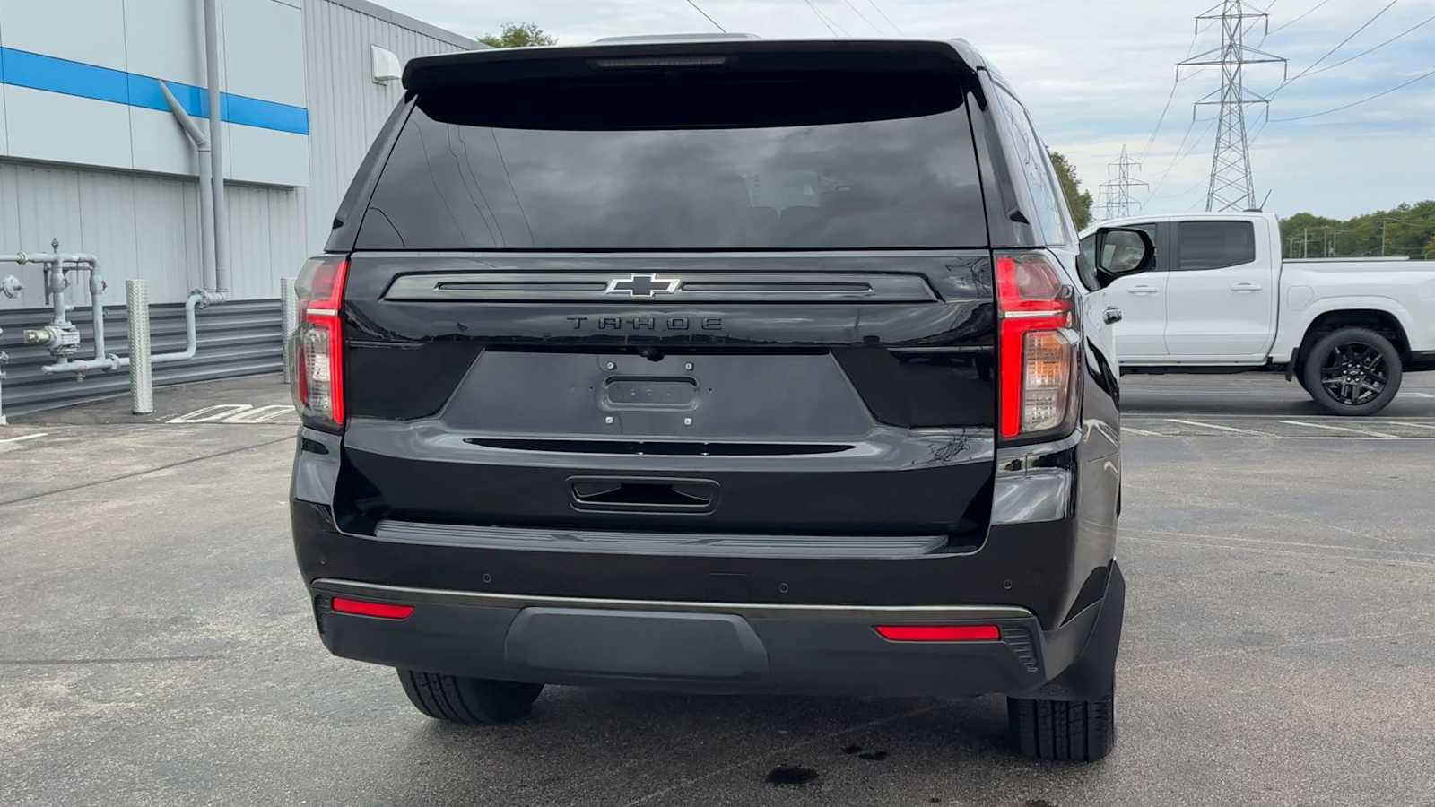 2021 Chevrolet Tahoe RST photo 2