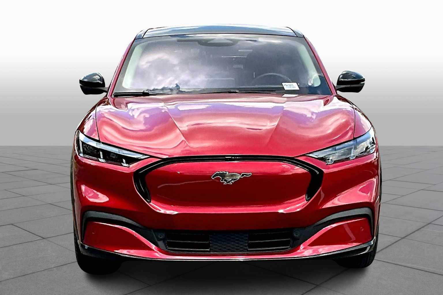 2024 Ford Mustang Mach-E Premium photo 3