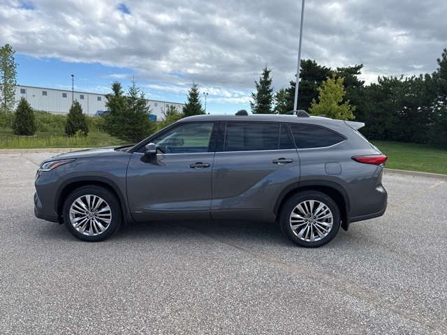 2023 Toyota Highlander Hybrid Platinum photo 5
