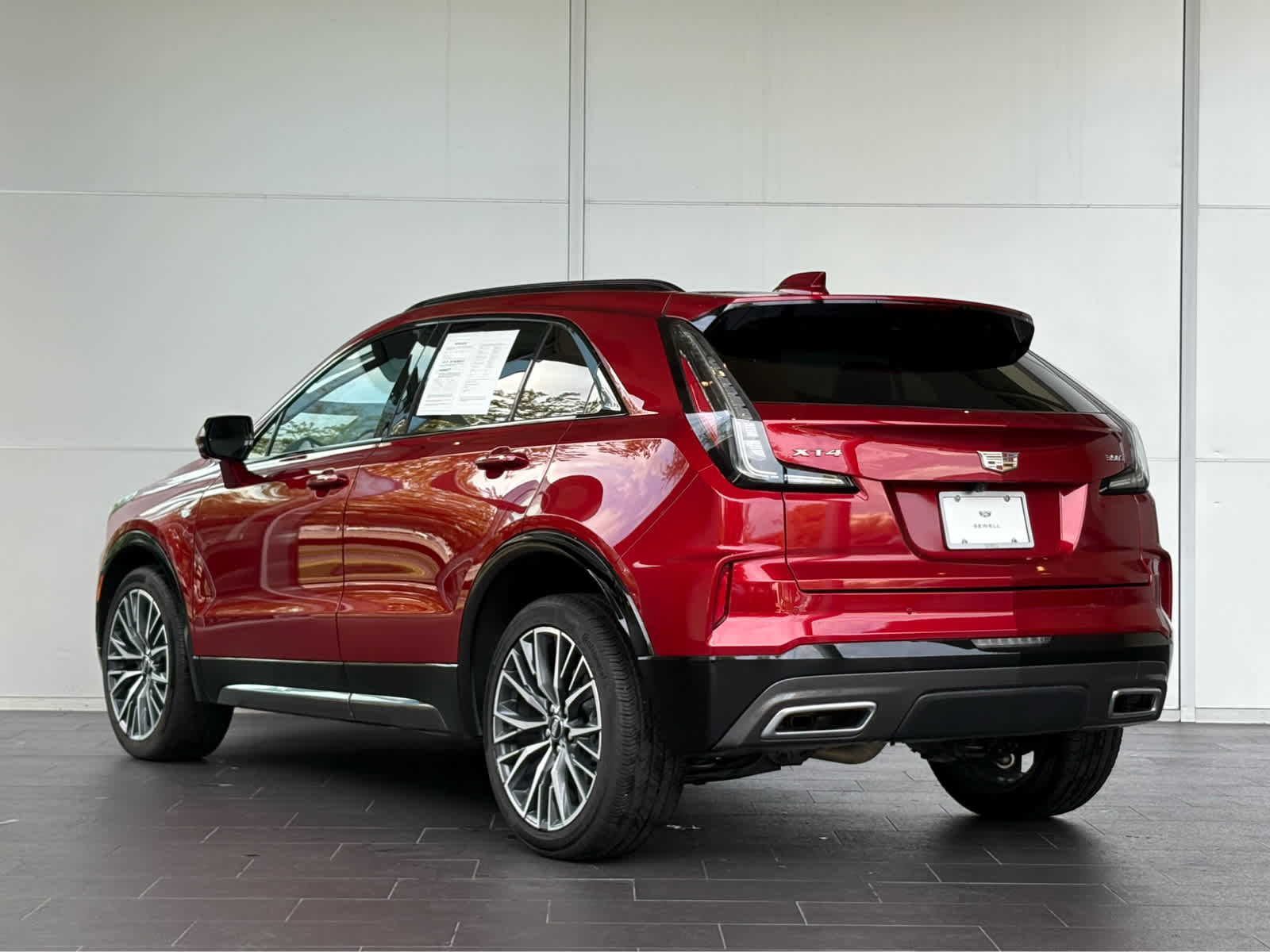 2025 Cadillac XT4 Sport photo 4