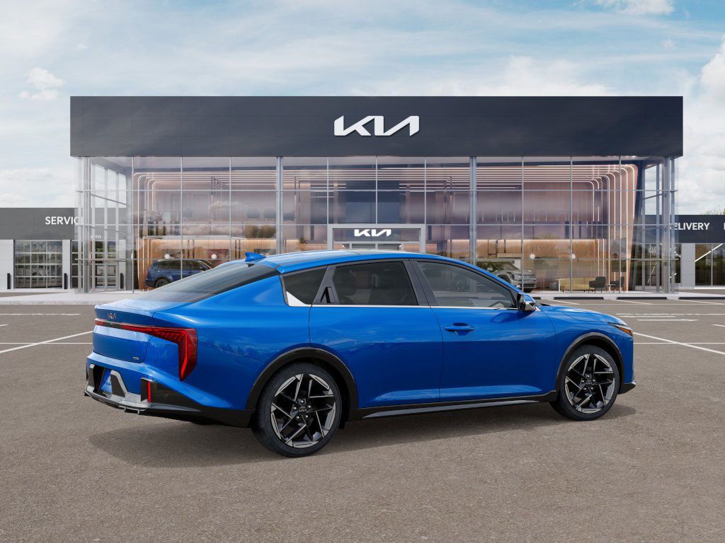 2025 Kia K4 GT-Line photo 5