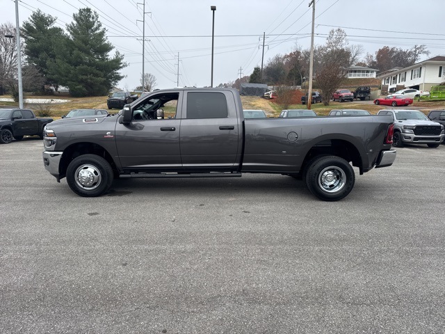 2026 Ram 3500 Tradesman photo 4