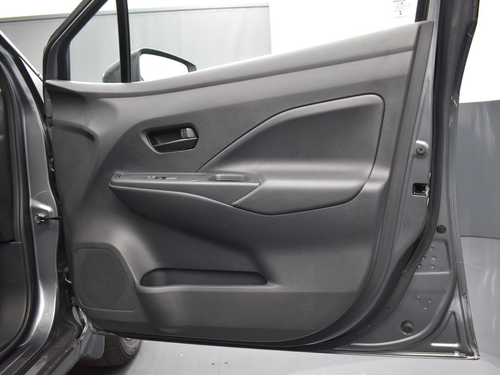 2025 Nissan Versa 1.6 S photo 20