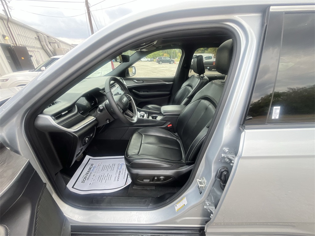 2024 Jeep Grand Cherokee Limited photo 11