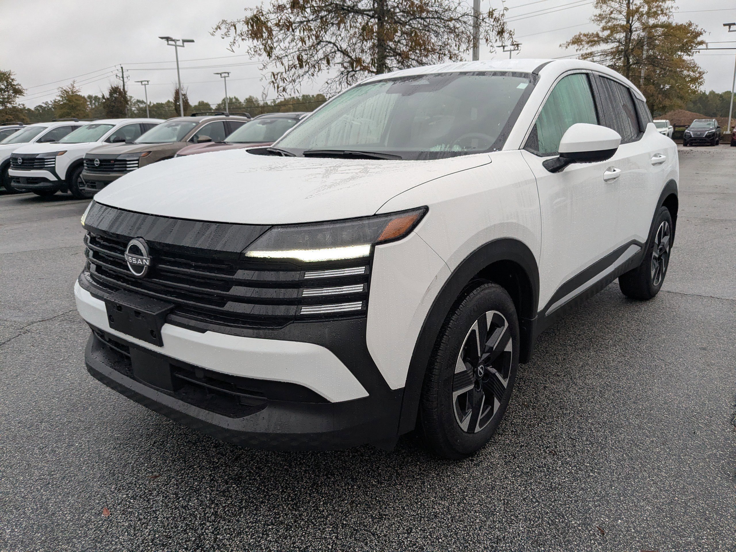 2025 Nissan Kicks SV photo 3