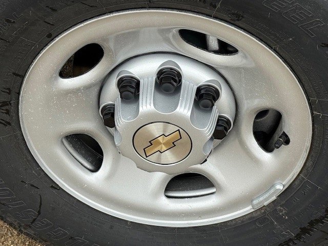 2025 Chevrolet Express Cargo 2500 photo 9