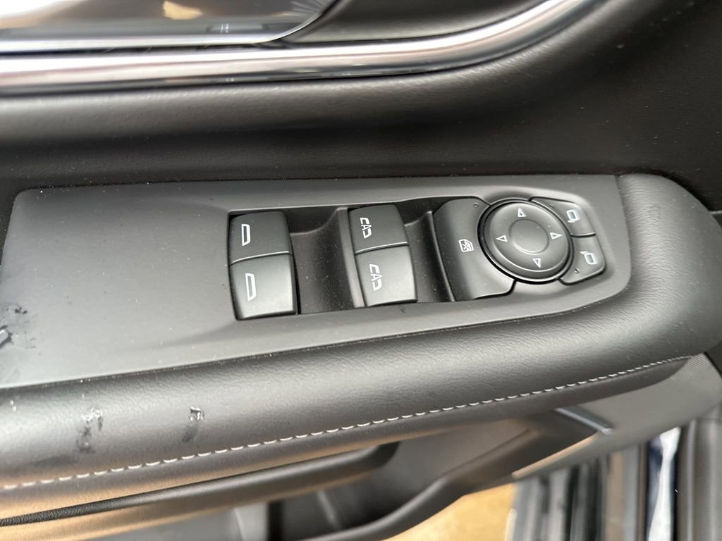 2024 Chevrolet Suburban LS photo 3