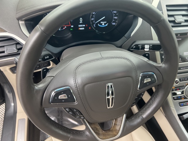2019 Lincoln MKZ Reserve photo 19