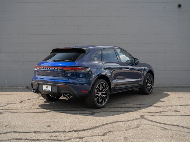 2026 Porsche Macan T photo 6