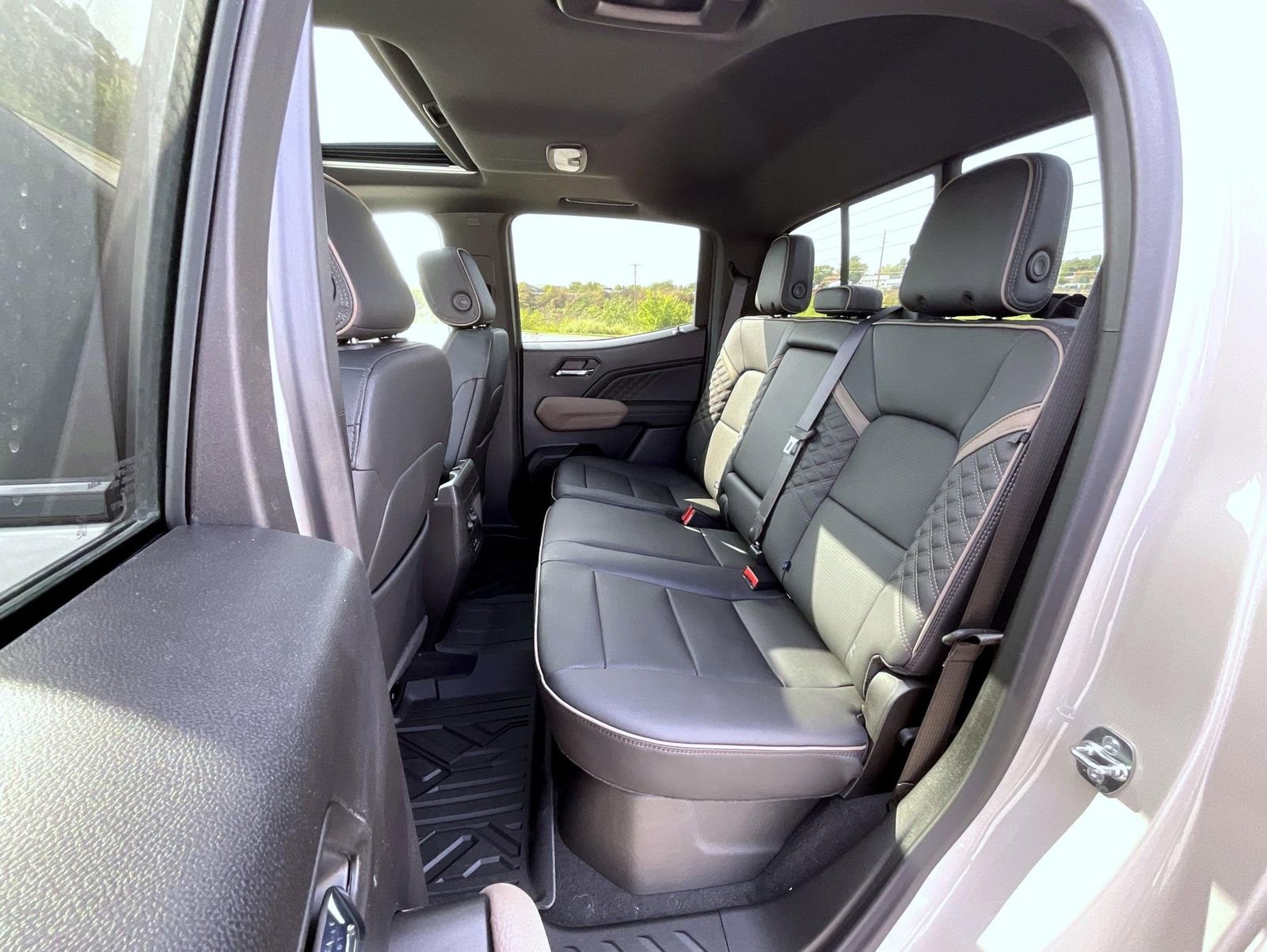 2026 Gmc Canyon Denali photo 19