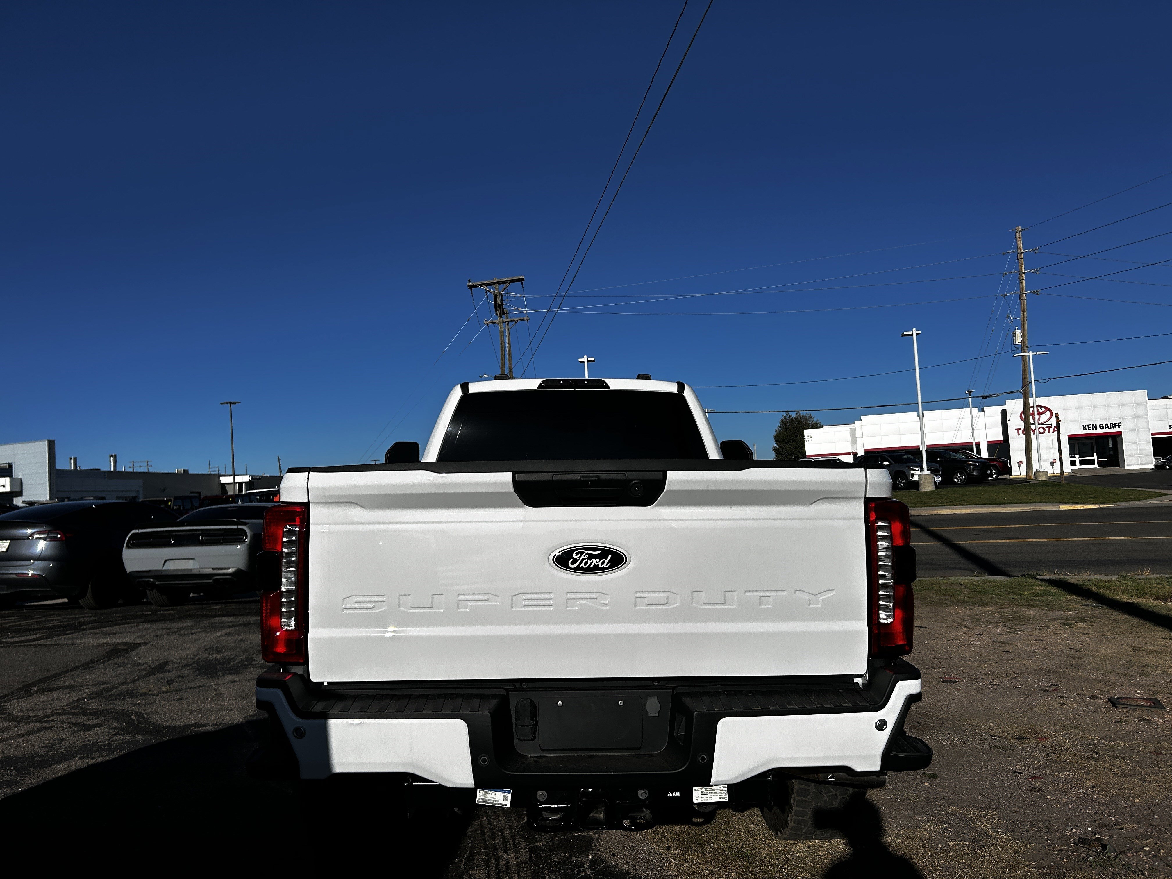 2023 Ford F-350 XLT photo 2