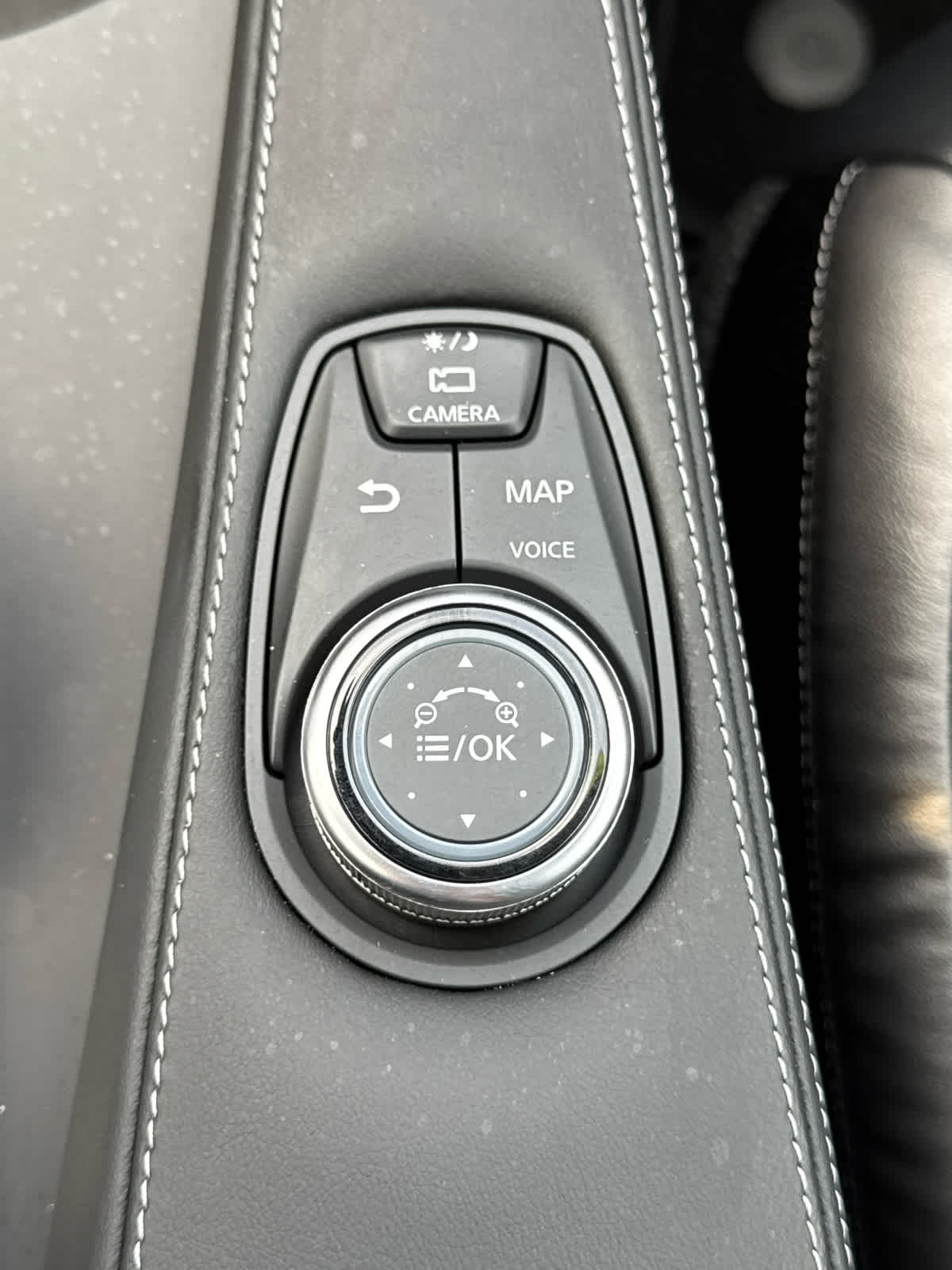 2022 Infiniti QX50 Essential AWD photo 16