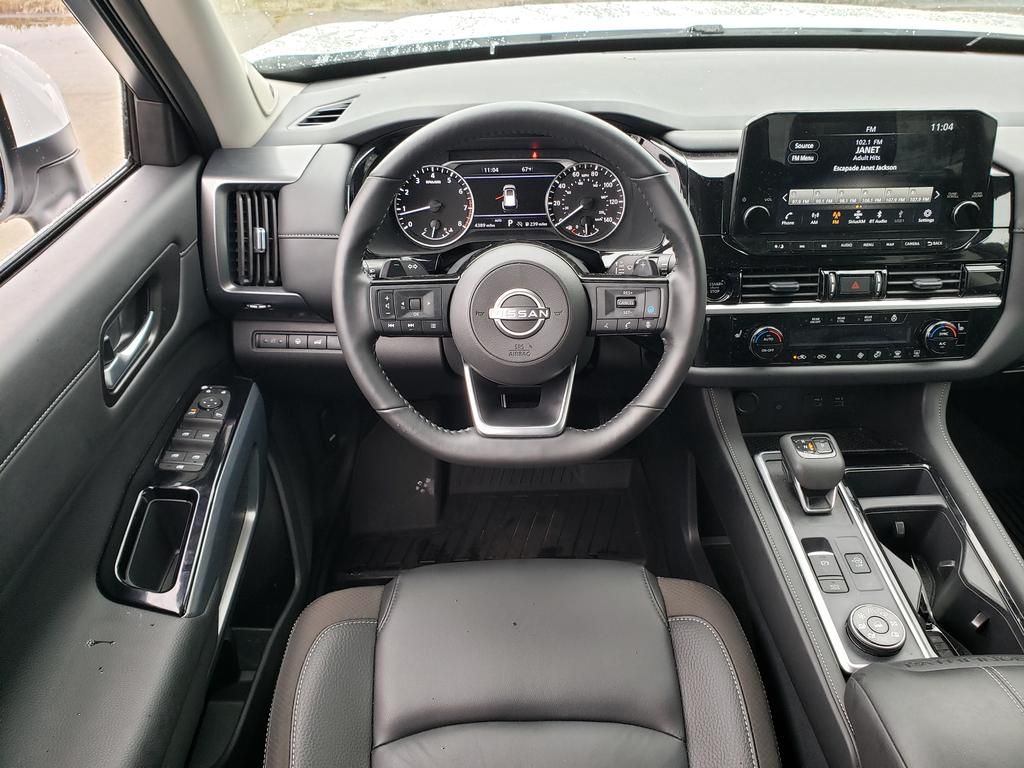 2025 Nissan Pathfinder SL photo 22