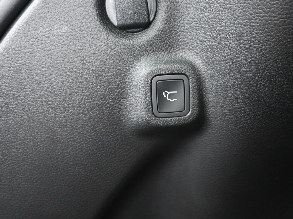 2026 Jeep Compass Limited Altitude photo 8