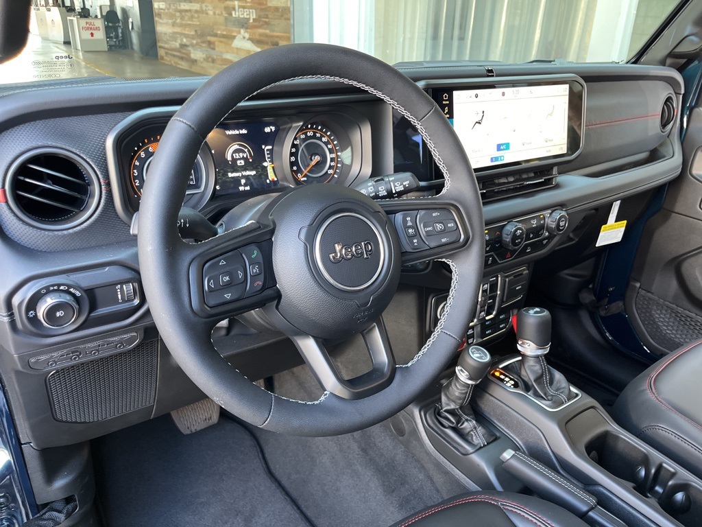2025 Jeep Wrangler Rubicon photo 32