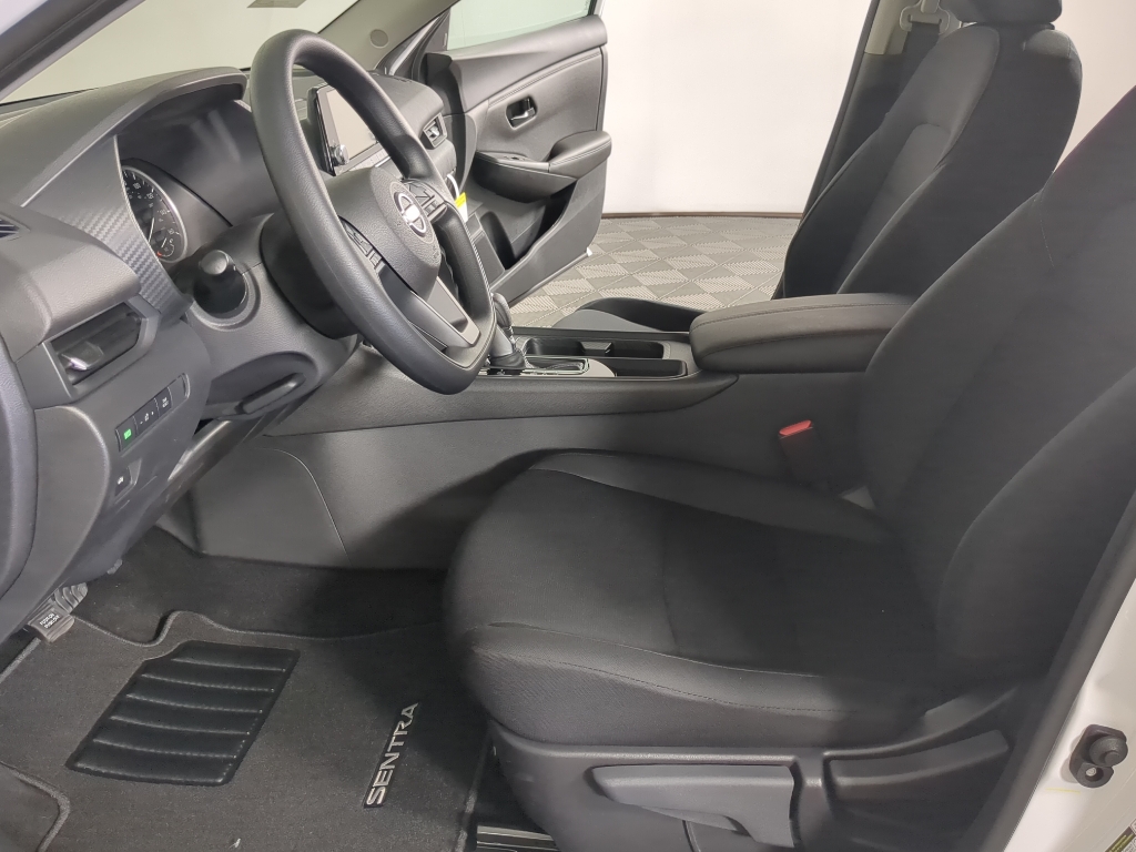 2025 Nissan Sentra S photo 9