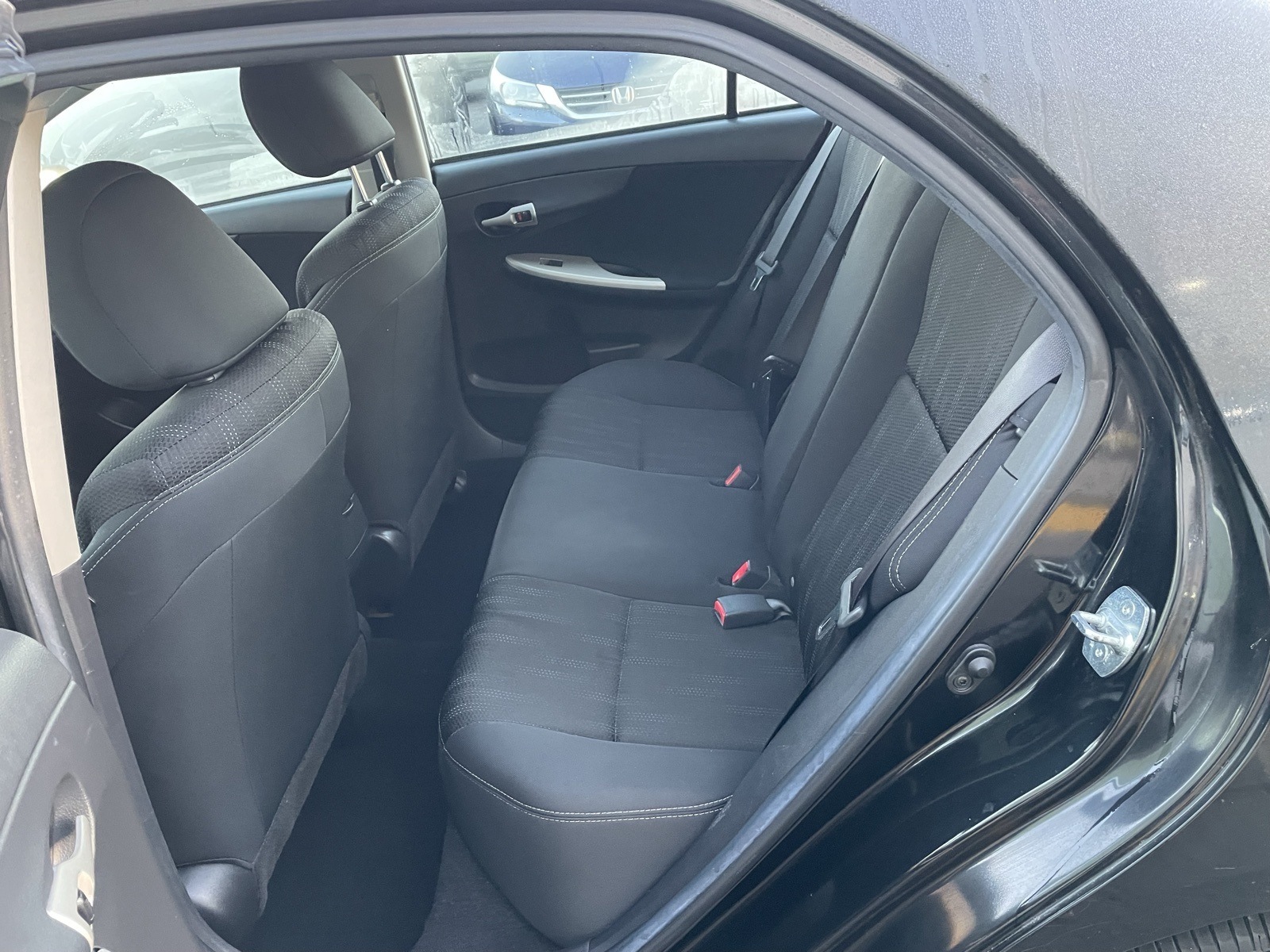 2013 Toyota Corolla L photo 4