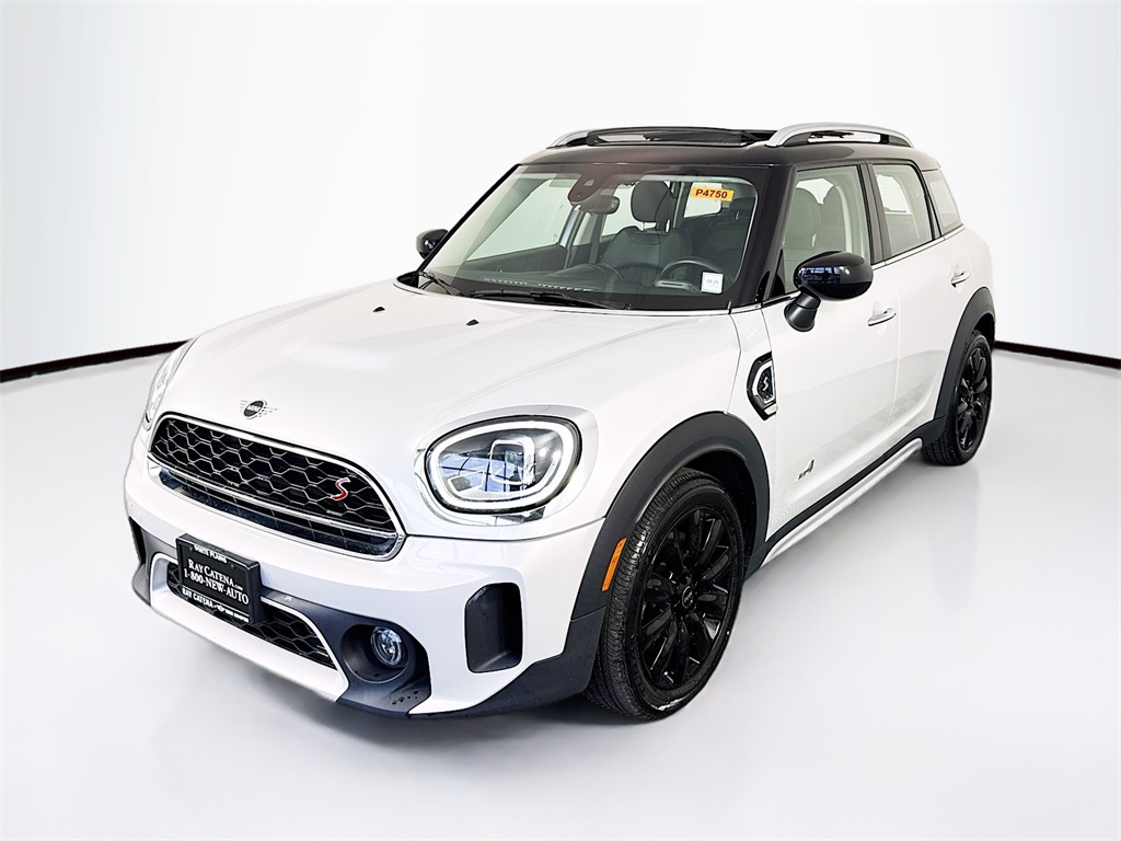 2022 Mini Cooper S ALL4 photo 3