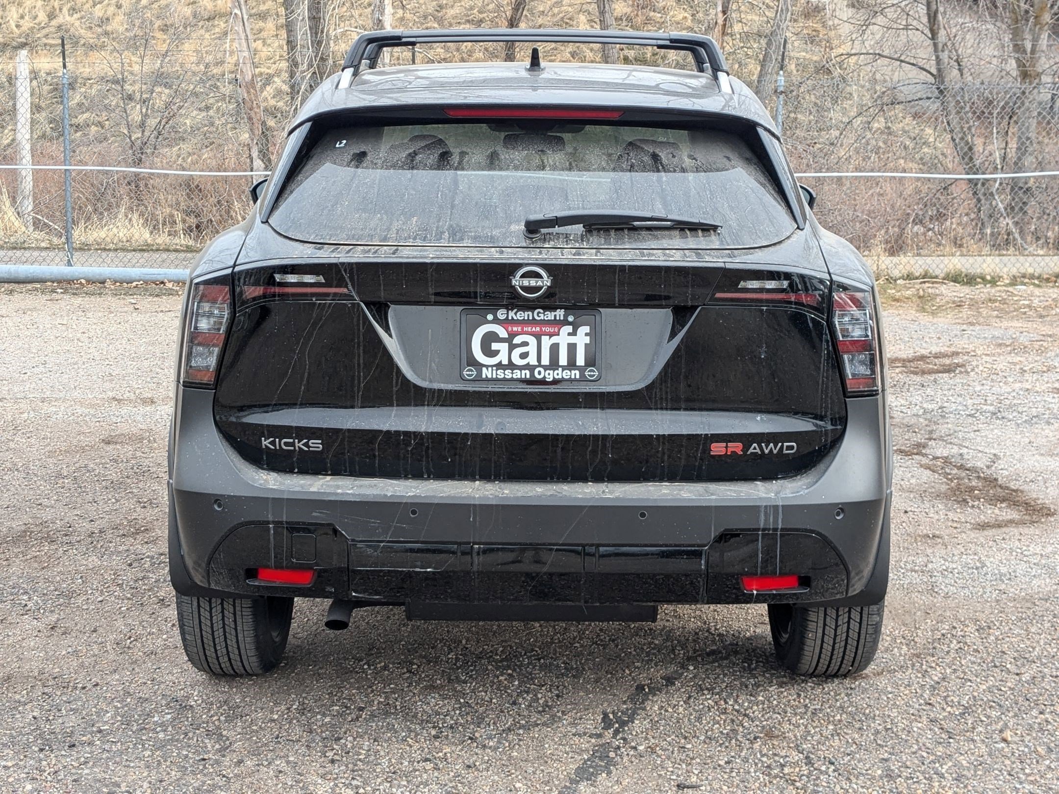 2025 Nissan Kicks SR photo 4