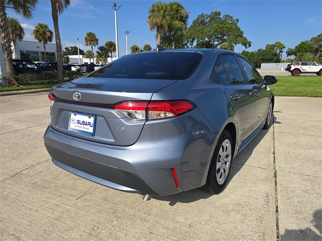 2020 Toyota Corolla LE photo 4