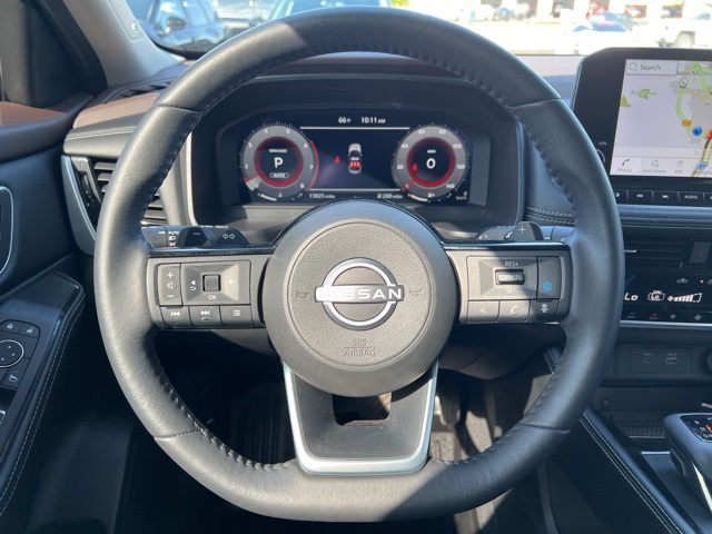 2023 Nissan Rogue Platinum photo 16