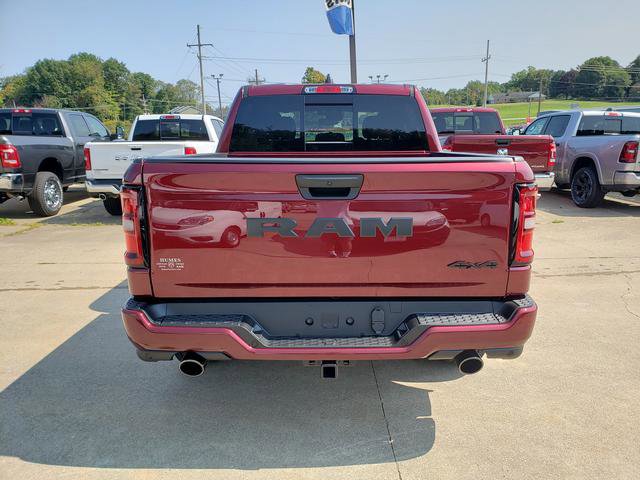 2025 Ram 1500 Tradesman photo 4