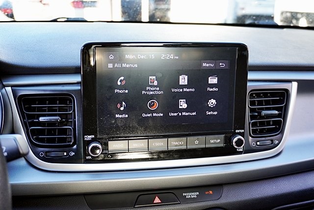 Used 2022 Black Kia S image 23