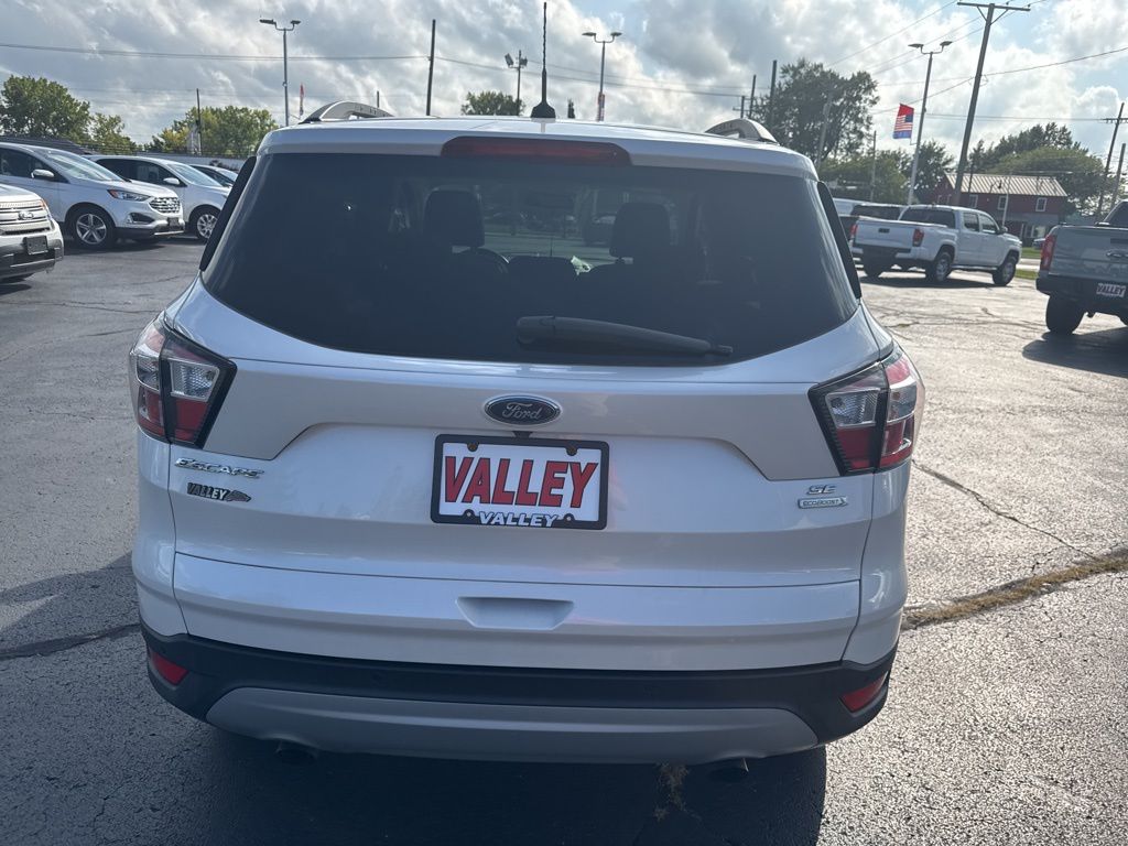 2017 Ford Escape SE photo 3