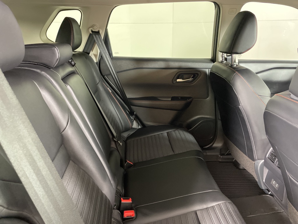 2026 Nissan Rogue SV photo 12