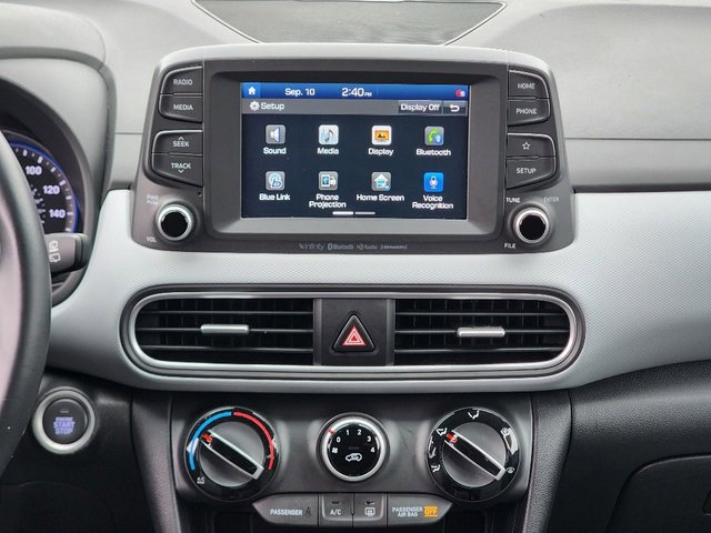 2020 Hyundai Kona SEL Plus photo 3