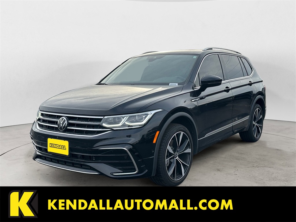 2022 Volkswagen Tiguan SEL R-LINE's photo