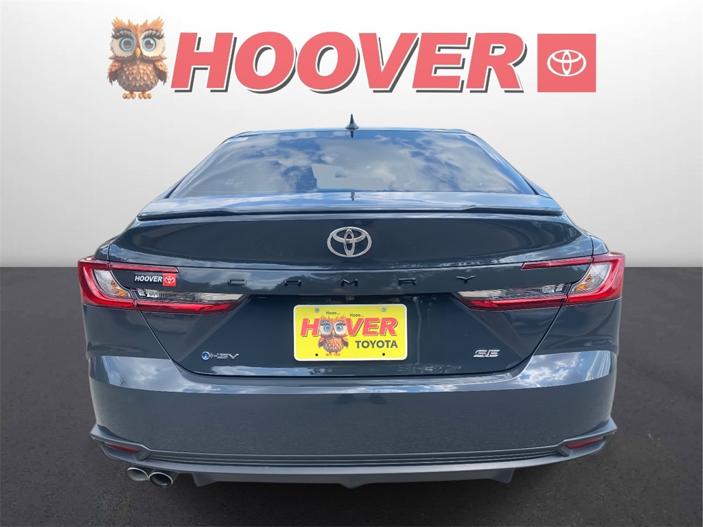 2025 Toyota Camry SE photo 3