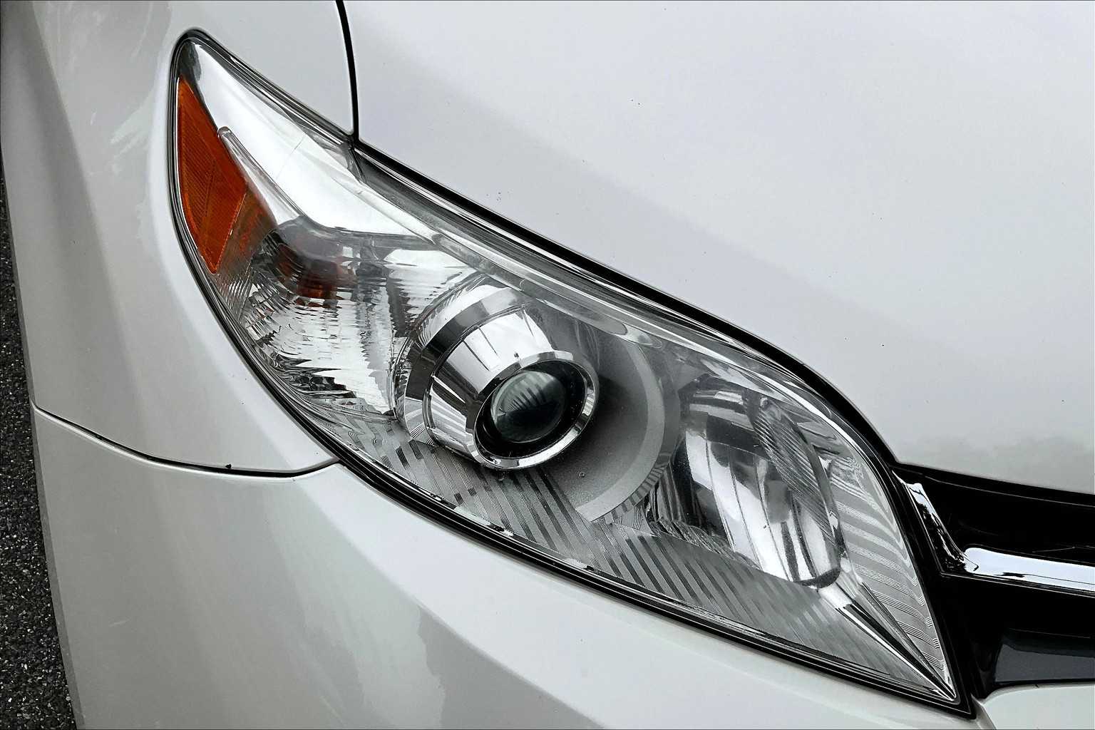 2020 Toyota Sienna XLE Premium photo 25