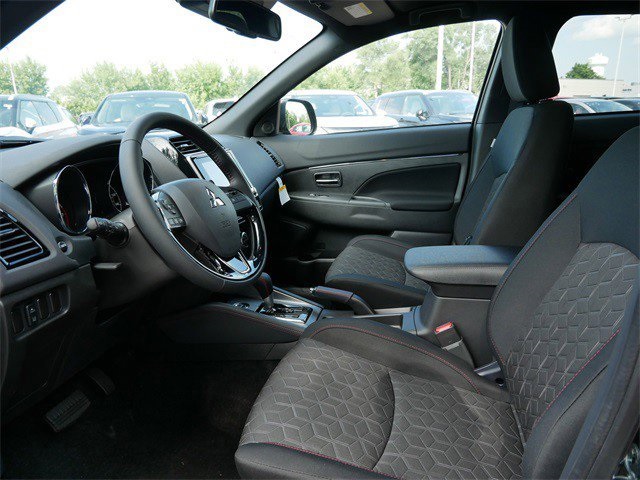 2025 Mitsubishi Outlander Sport ES SE LE photo 4
