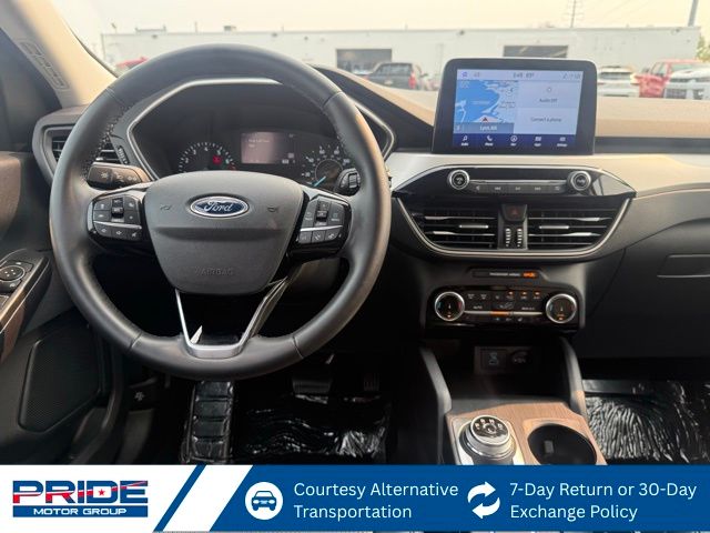 2022 Ford Escape SEL photo 18