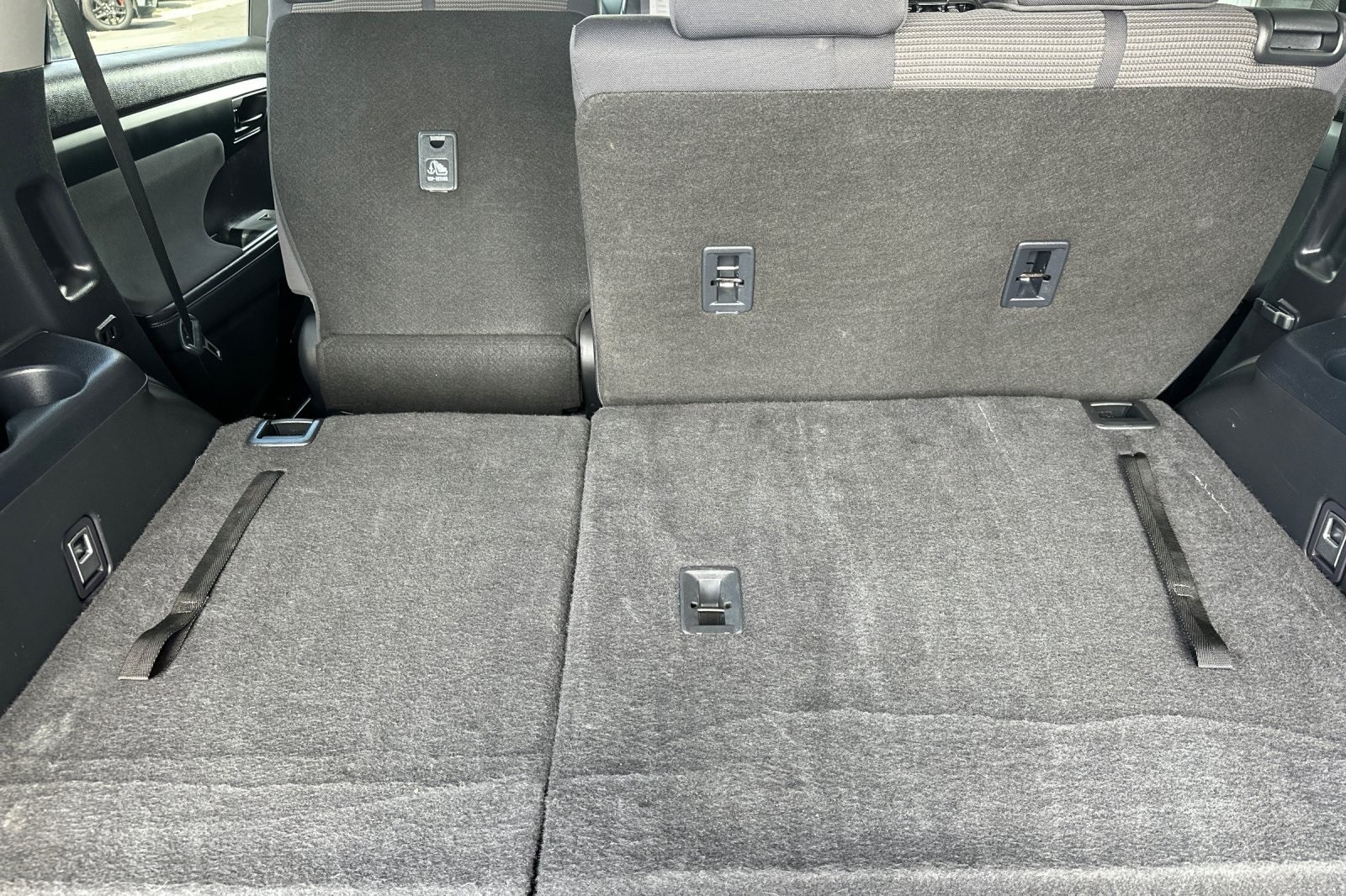 2023 Toyota Highlander L photo 17