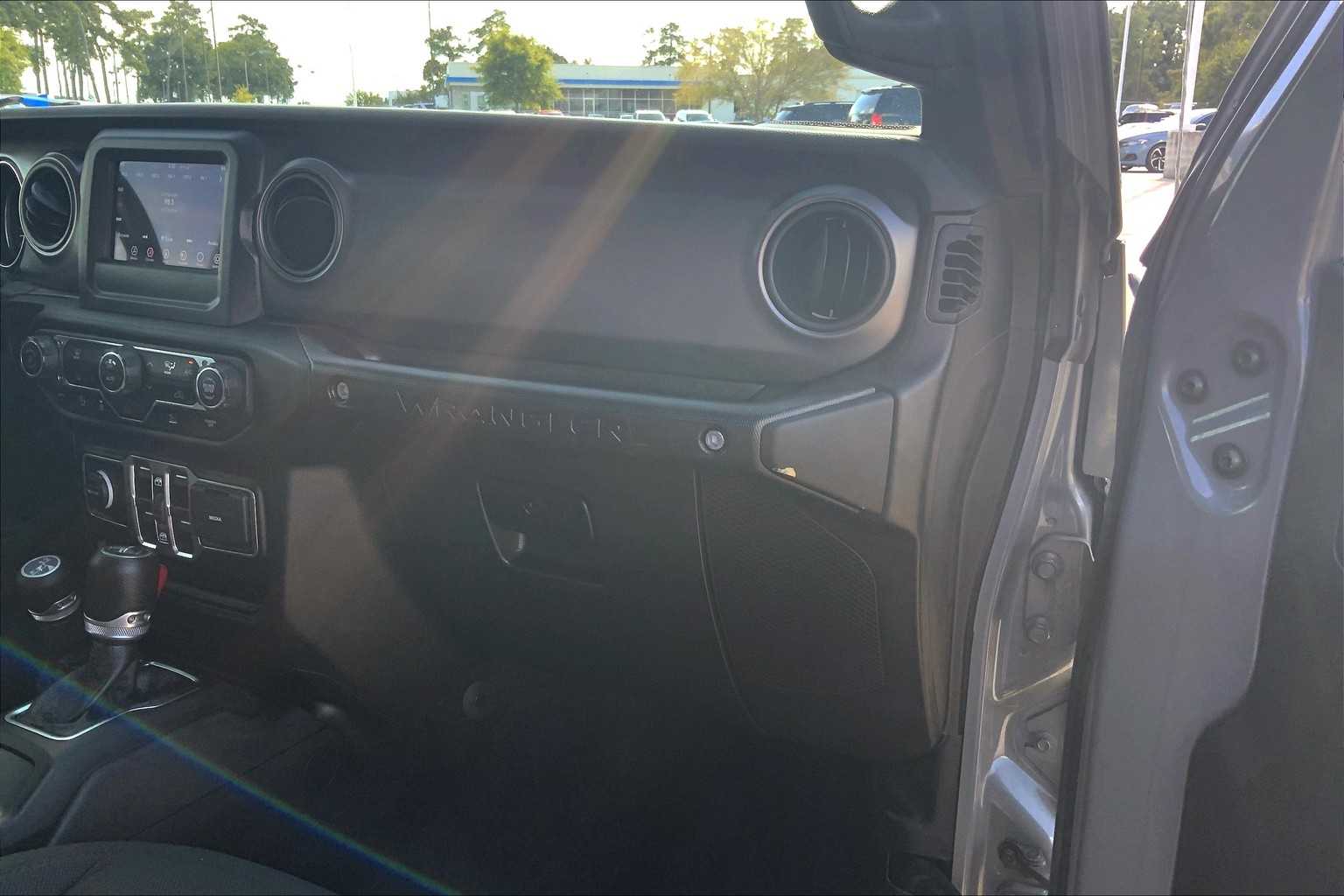 2021 Jeep Wrangler Unlimited Sport photo 13