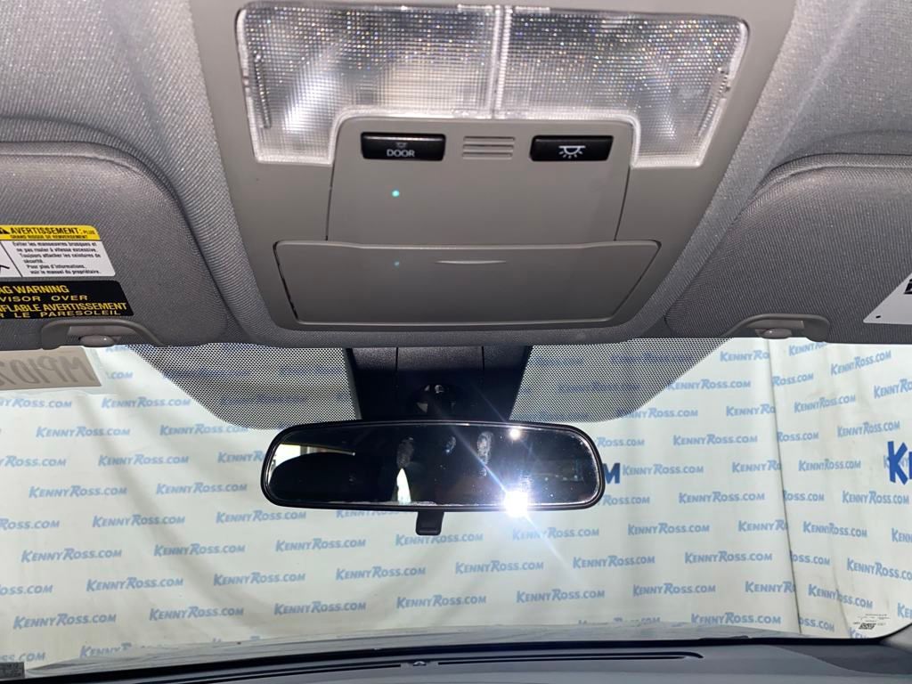 2018 Toyota Highlander LE photo 26