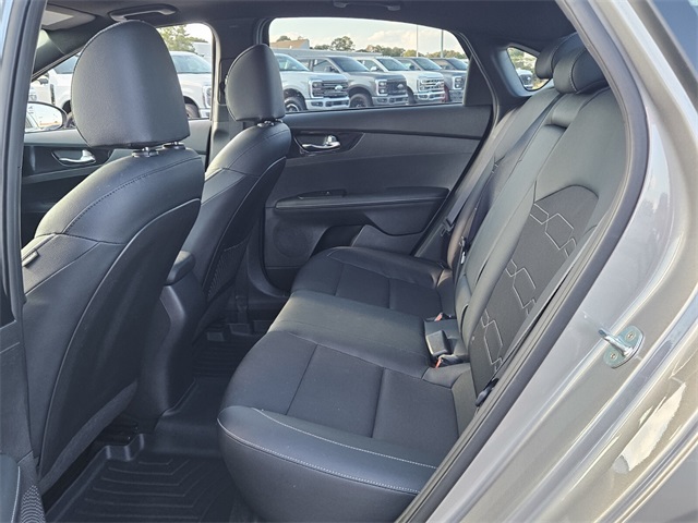 2023 Kia Forte GT-Line photo 12