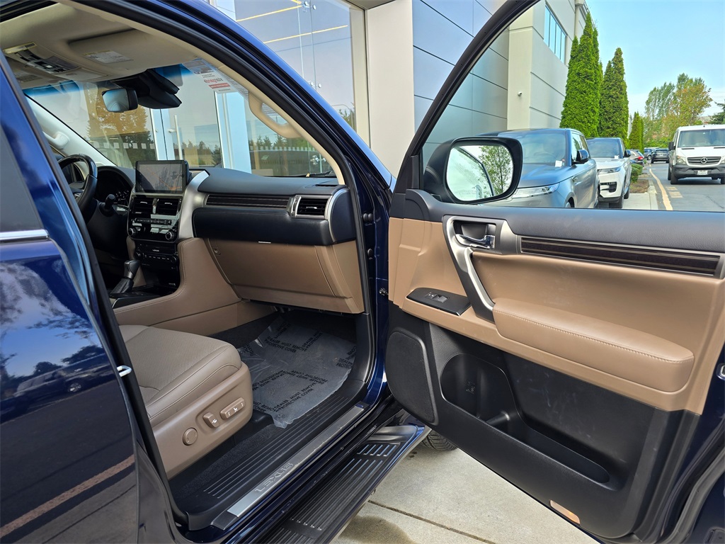 2023 Lexus GX 460 photo 30