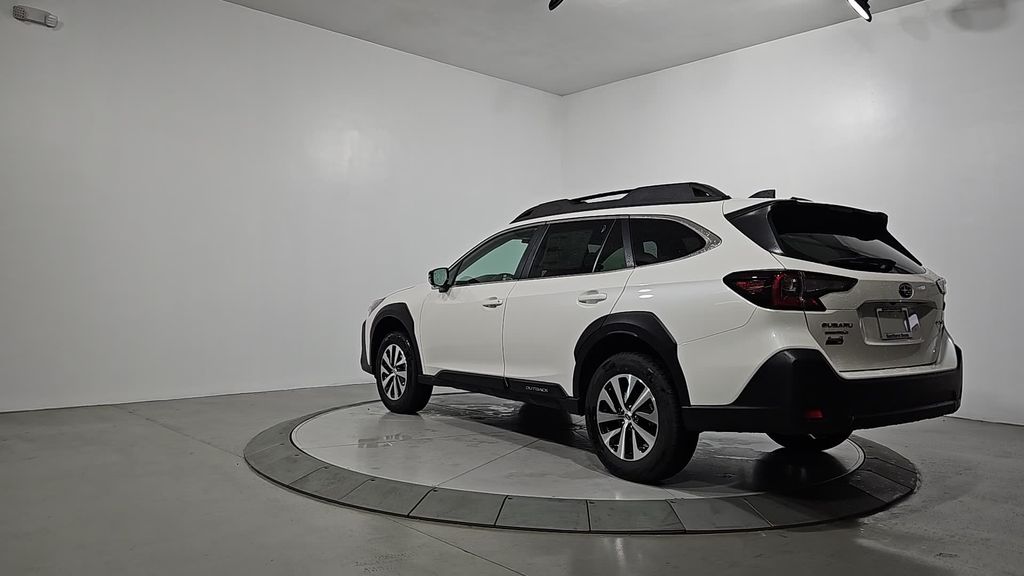 2025 Subaru Outback Premium photo 3