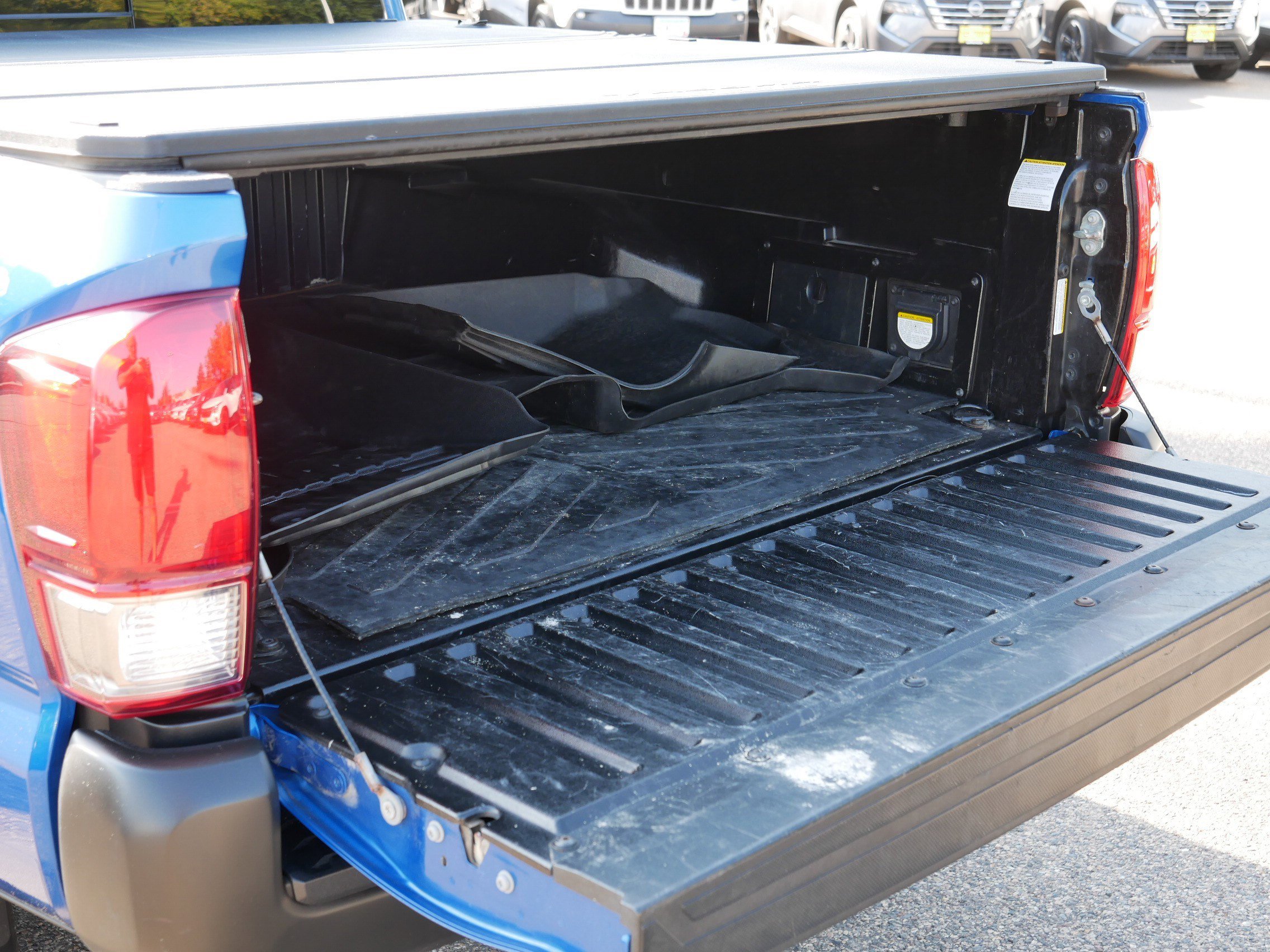 2017 Toyota Tacoma TRD 4x4 photo 17