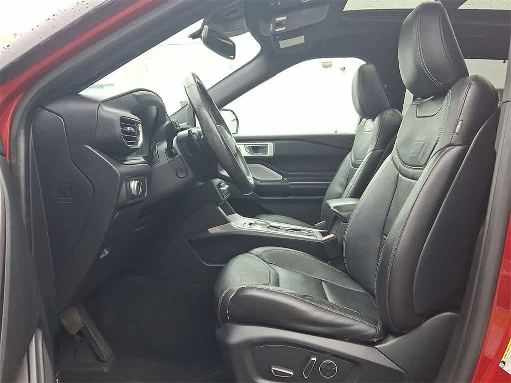 2020 Ford Explorer ST photo 17