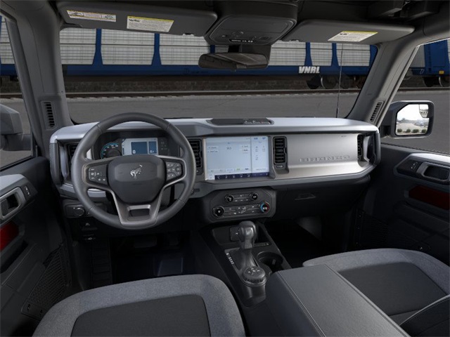 2025 Ford Bronco Base photo 8