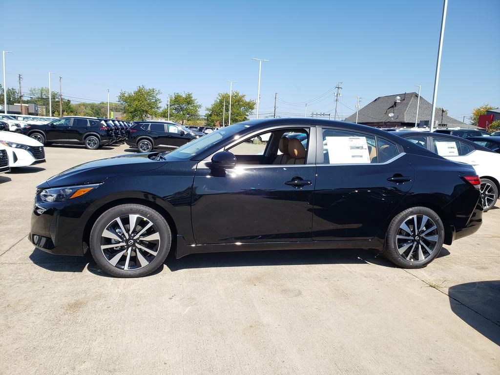 2025 Nissan Sentra SV photo 3
