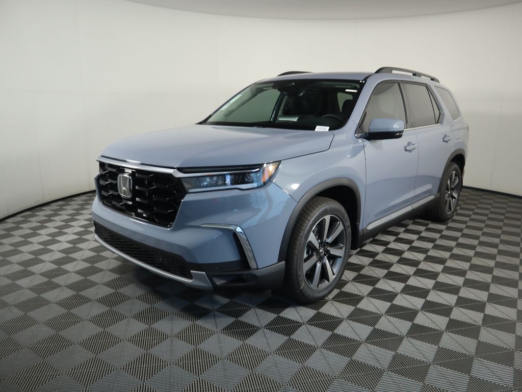 2025 Honda Pilot Touring's photo